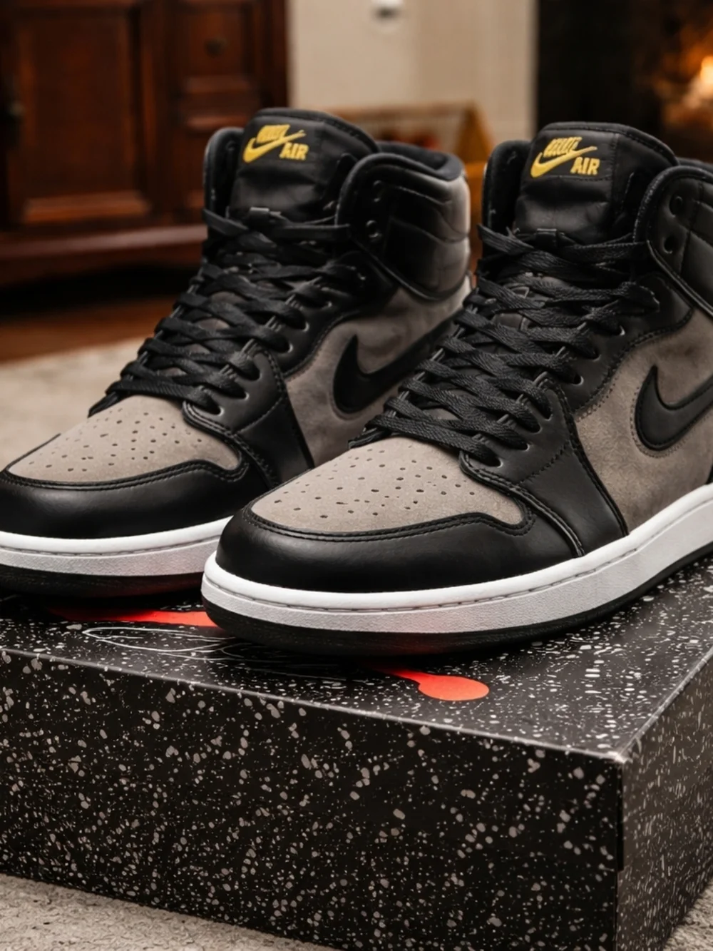 Nike Air Jordan 1 Retro High O.G. Palomino Sneakers - Black & Taupe Size 12 VGC